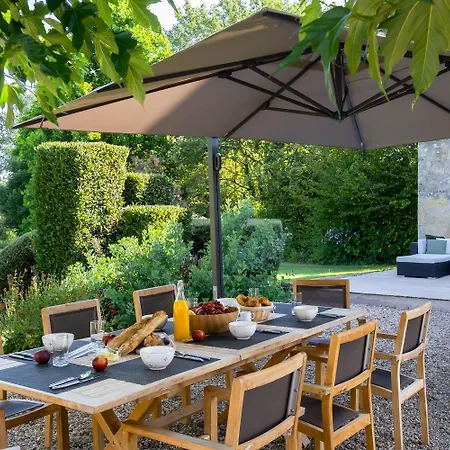 Chateau Chaumeton Feriehus *