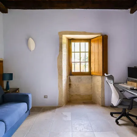 Chateau Chaumeton Feriehus *